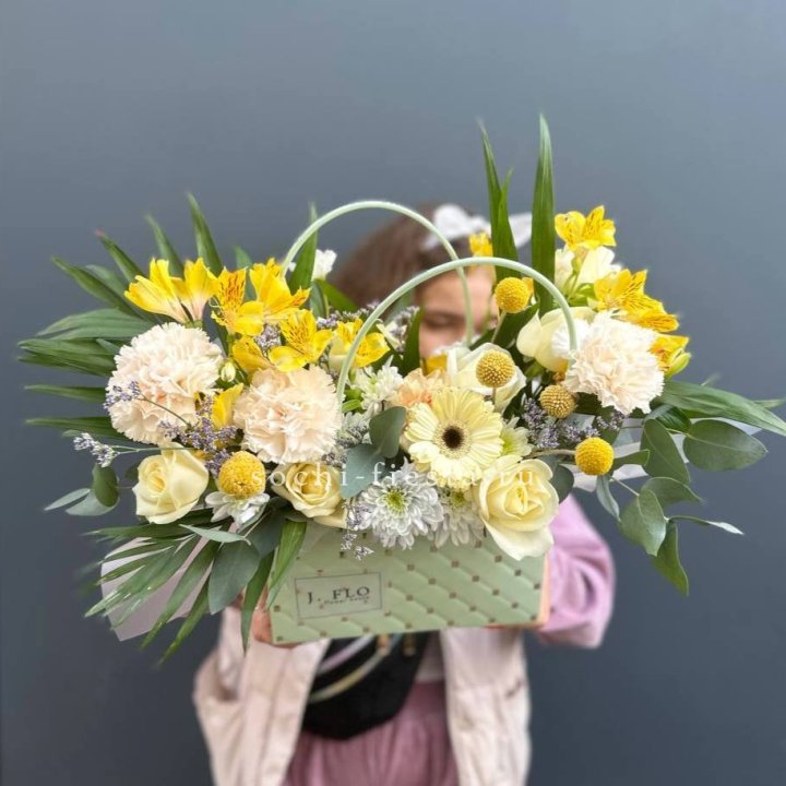 Сумочка с розами "Эпиа" в Рыбинске