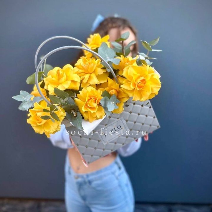 Сумочка с розами "Эдель" в Рыбинске