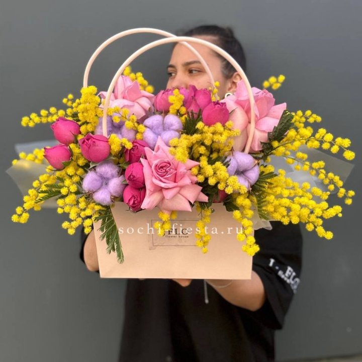 Сумочка мимозы и роз "Примавера" в Рыбинске