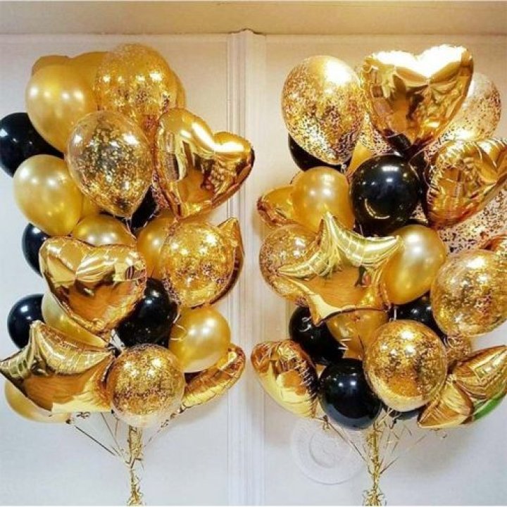 Фонтан шаров "Чёрное золото" в Рыбинске