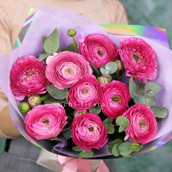 Ранункулюсы с эвкалиптом №2 в Рыбинске