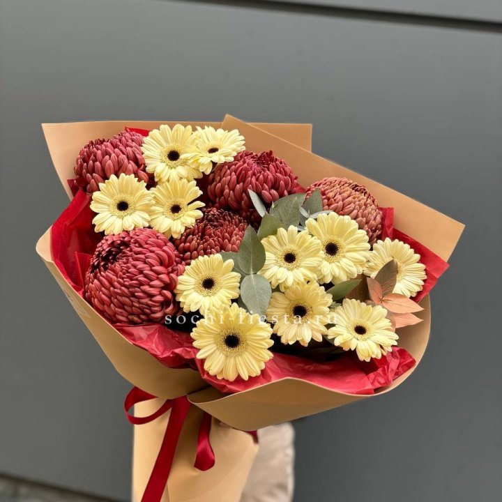 Букет гербер и хризантем Бигуди в Рыбинске