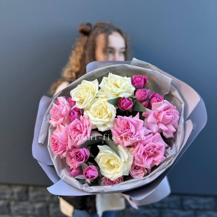 Букет французских и пионовидных роз в Рыбинске