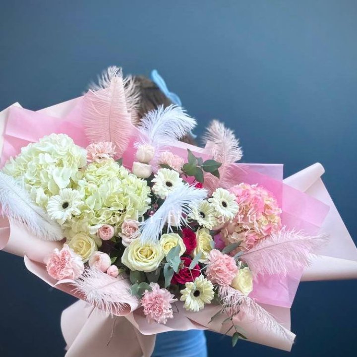 Дизайнерский букет "Валенсия-3" в Рыбинске