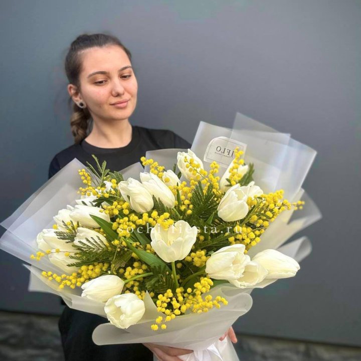 Букет тюльпанов и мимозы в Рыбинске