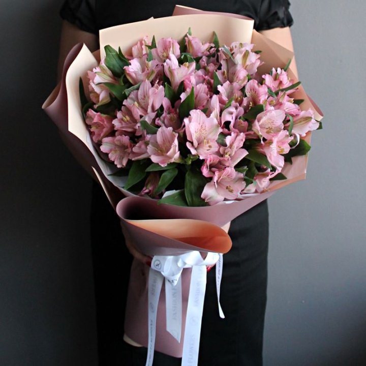 Букет розовых альстромерий в Рыбинске