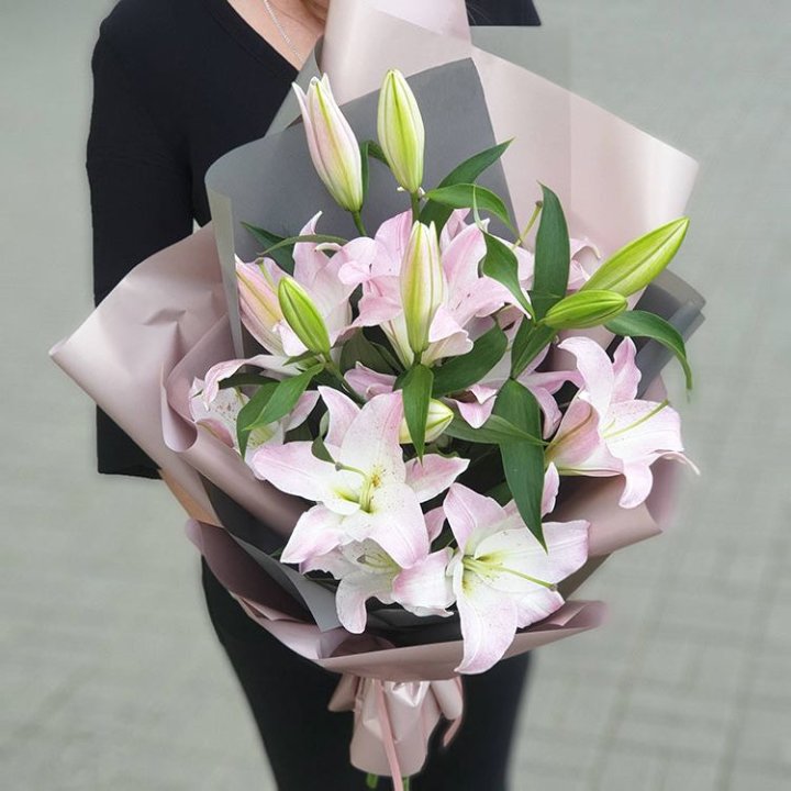 Букет розовых лилий в Рыбинске