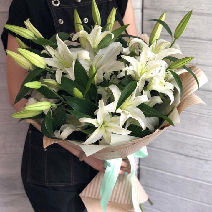 Букет белых лилий в Рыбинске