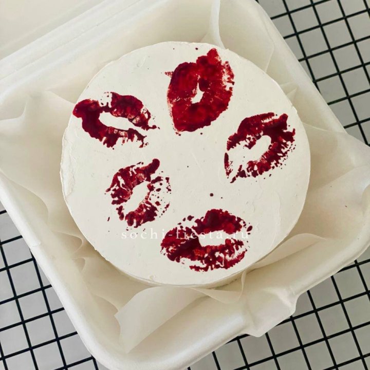 Бенто-торт "Поцелуй" в Рыбинске