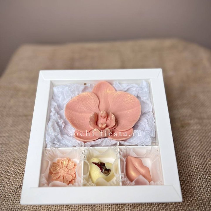 Конфеты из шоколада с Орхидеей в Рыбинске