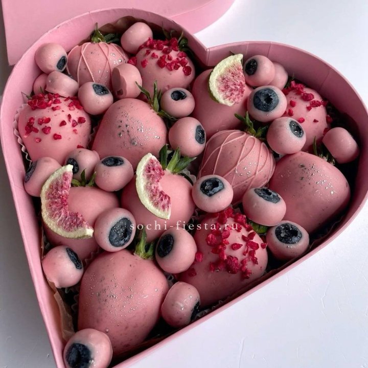 Клубника в шоколаде Сердце в Рыбинске