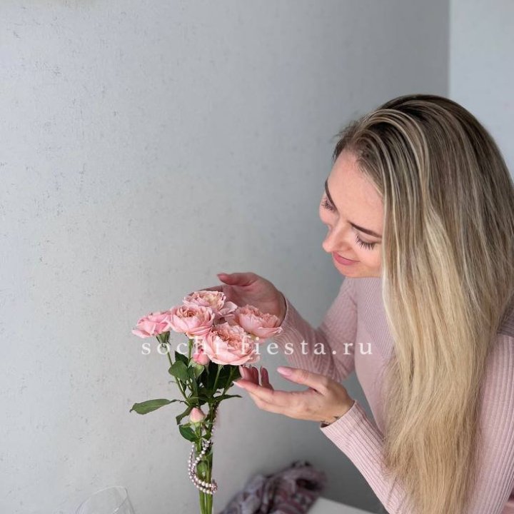 Цветочная подписка "Пакет маленький" в Рыбинске