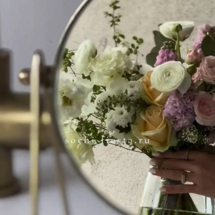 Цветочная подписка "Пакет средний" в Рыбинске