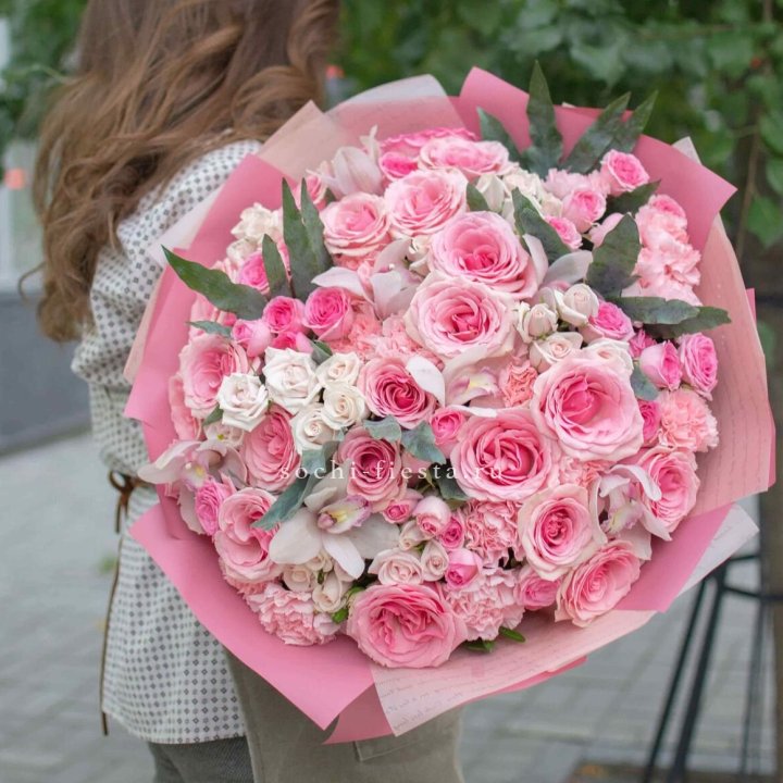 Дизайнерский букет "Барби" в Рыбинске