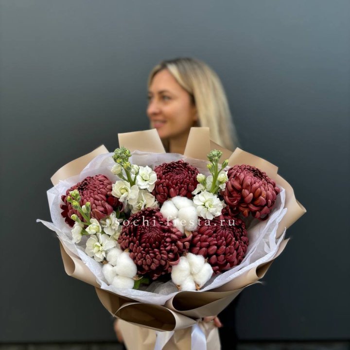 Хризантемы с маттиолой в Рыбинске