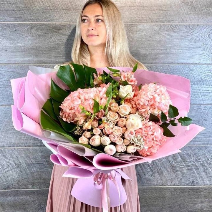 Дизайнерский букет "Валенсия-2" в Рыбинске