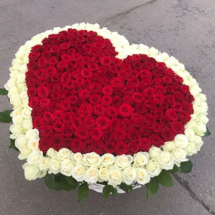 333 розы в корзине в Рыбинске