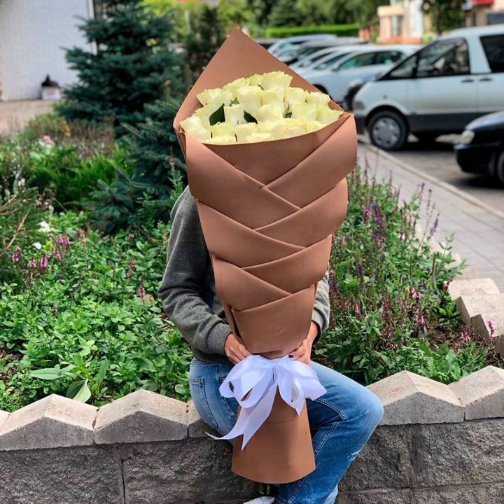 Голландские розы белые "Рыбка" в Рыбинске