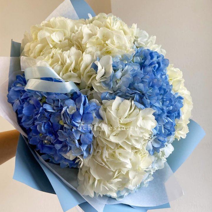 Букет гортензий "Голубая лаза" в Рыбинске
