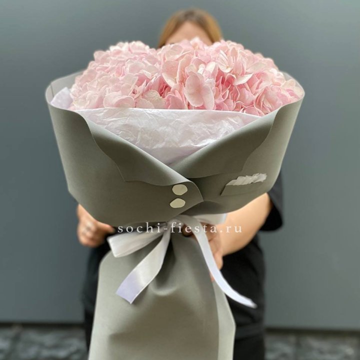  Букет  пиджачок из 5 гортензий в Рыбинске