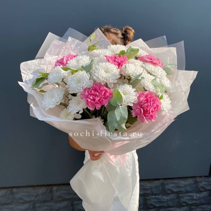  Букет  хризантем и диантусов "Воздушный" в Рыбинске