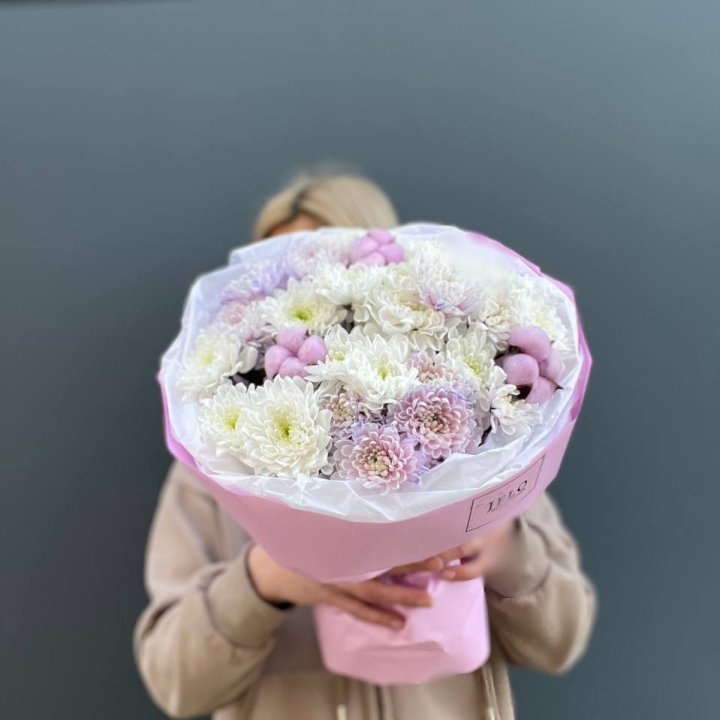 7 нежных хризантем в Рыбинске