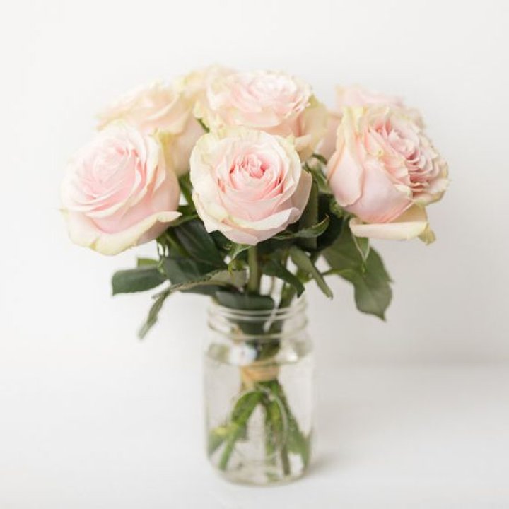 7 кремовых роз в Рыбинске