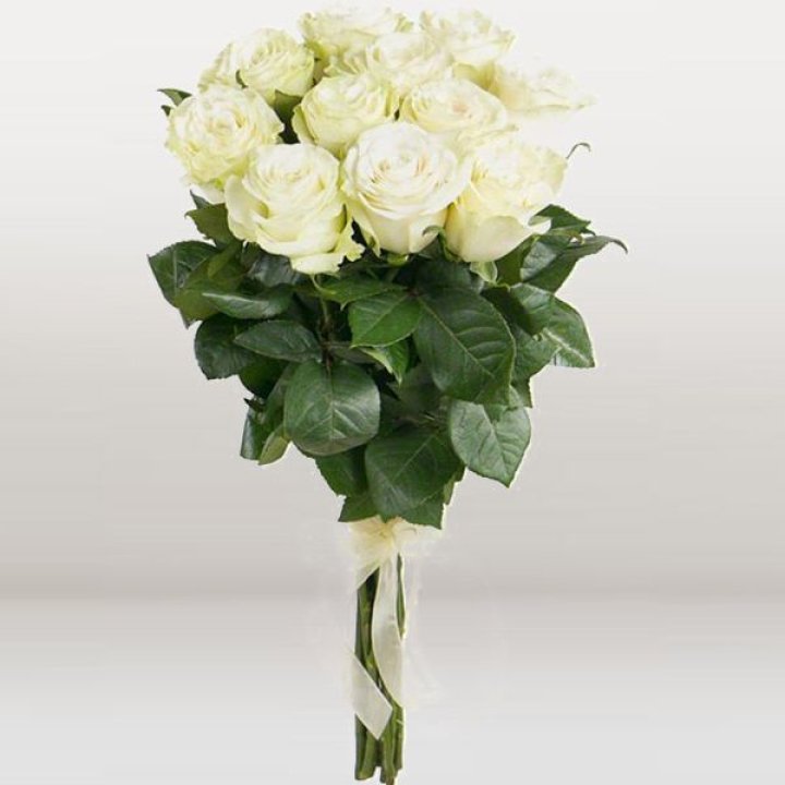 11 белых голландских роз в Рыбинске