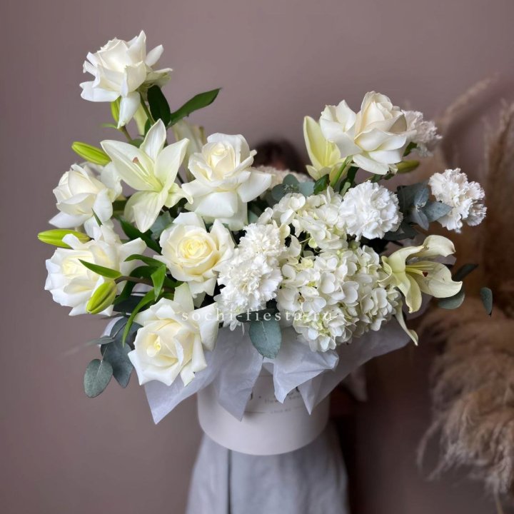 Цветочный бокс "Вайт дримс" в Рыбинске