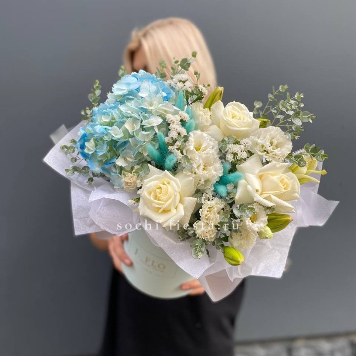 Цилиндр в голубых оттенках №1 в Рыбинске