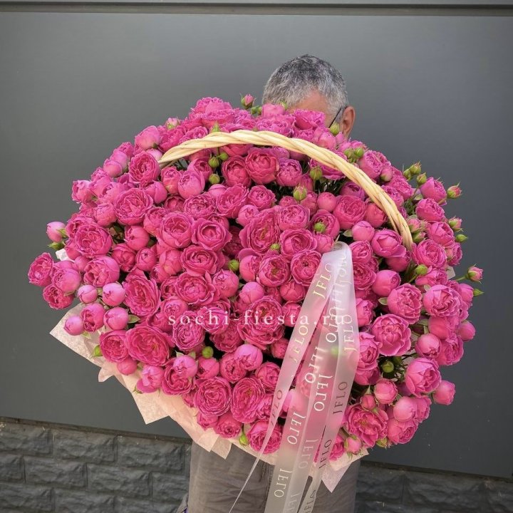 Корзина роз Мисти Баблс 151 в Рыбинске