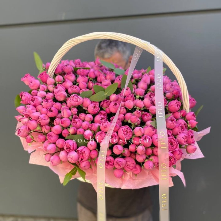 Корзина роз Мисти Баблс 101 в Рыбинске