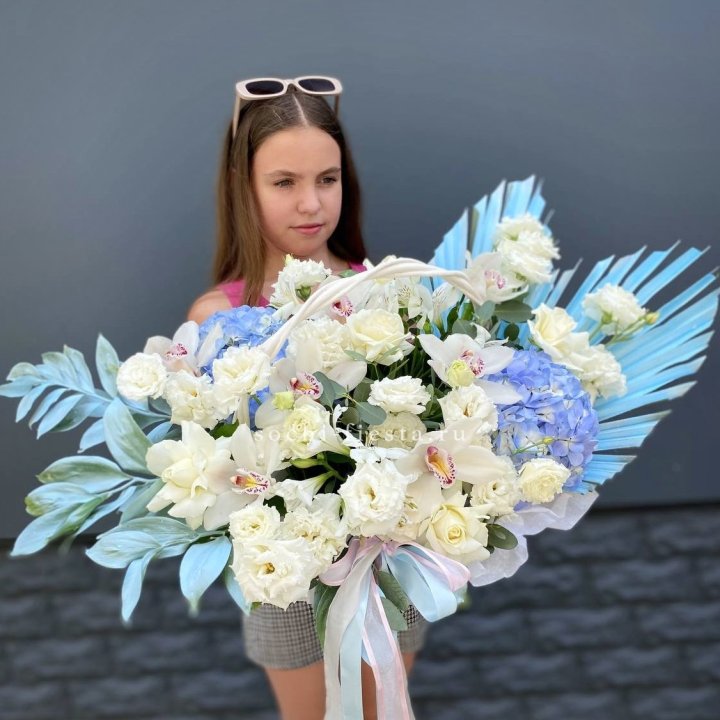 Цветочная корзина "Блю винч" в Рыбинске