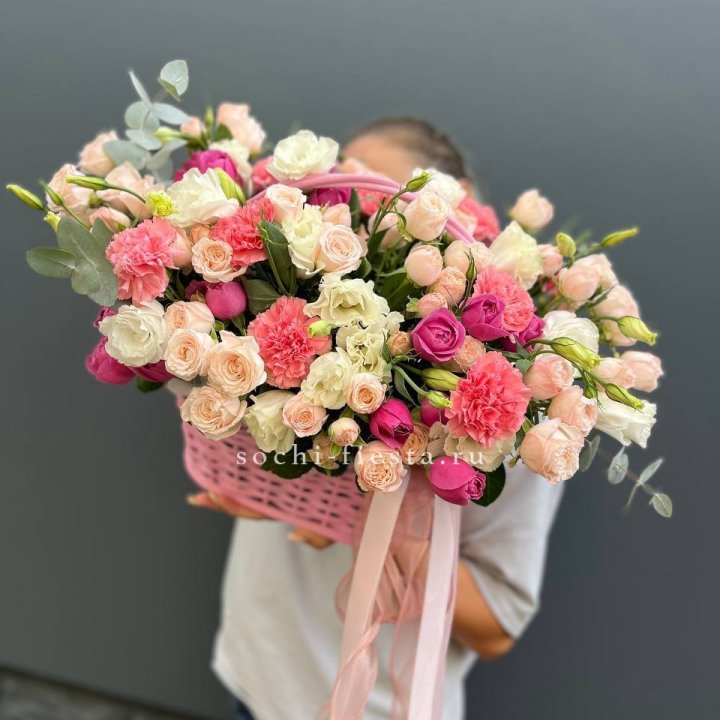 Цветочная корзина "Флоренция" в Рыбинске