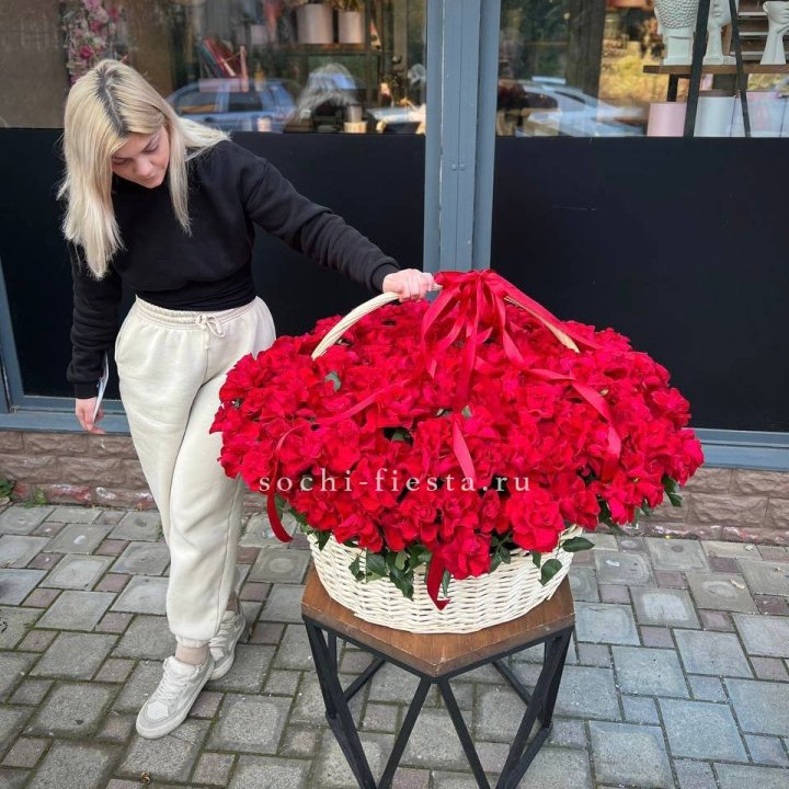 201 французская красная роза в Рыбинске