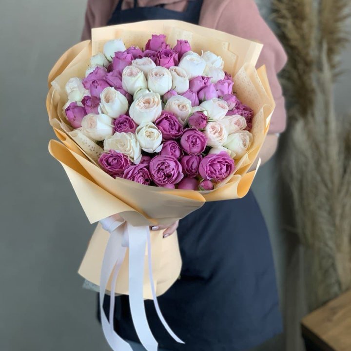 Букет кустовых роз Джулиана в Рыбинске