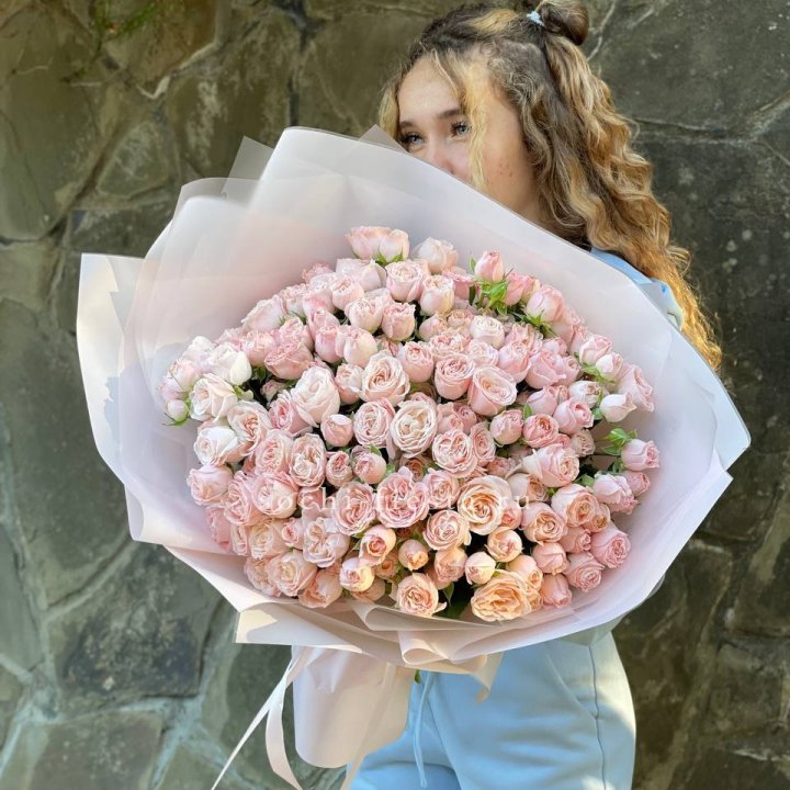 45 роза бомбастик Крем в Рыбинске