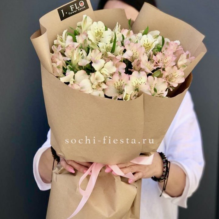 17  альстромерий в крафте в Рыбинске