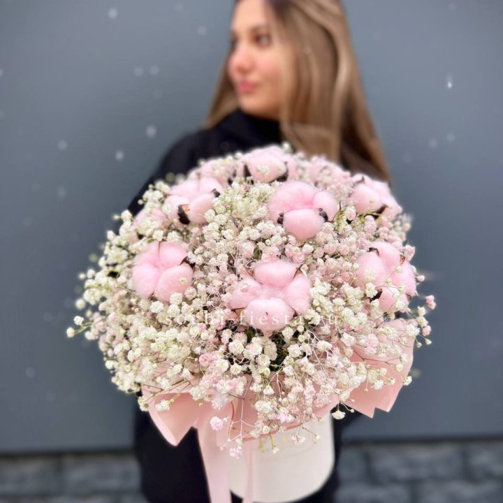 Гипсофилы с хлопком в шляпной коробке в Рыбинске