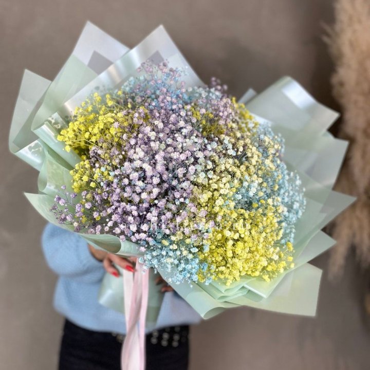 Букет радужных гипсофил в Рыбинске