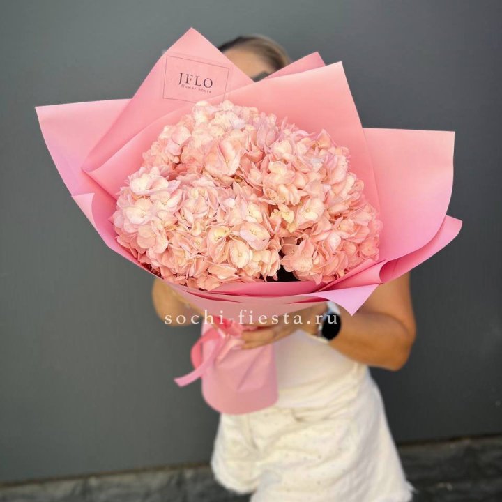 Букет гортензий "Крем" в Рыбинске