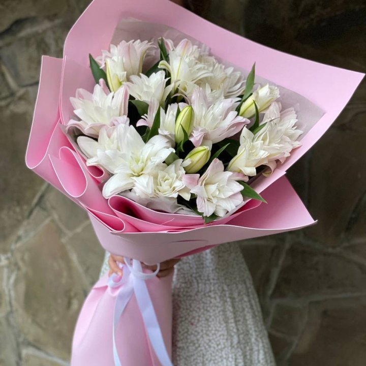 Букет пионовидных лилий №1 в Рыбинске