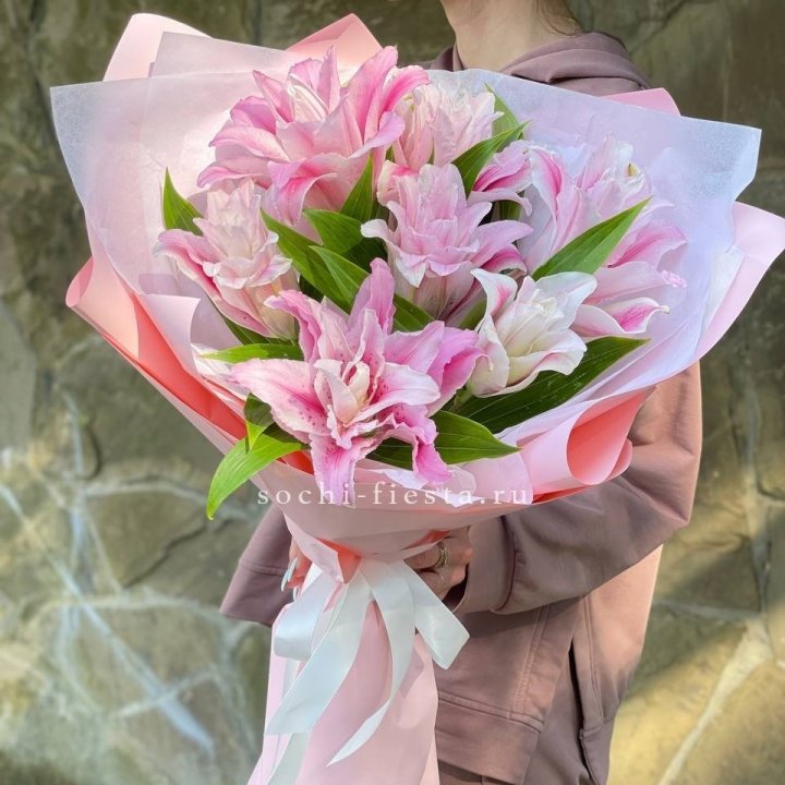 Букет пионовидных лилий №2 в Рыбинске