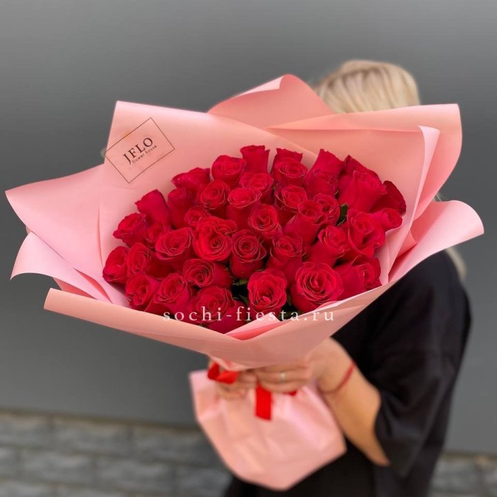35 красных роз в Рыбинске
