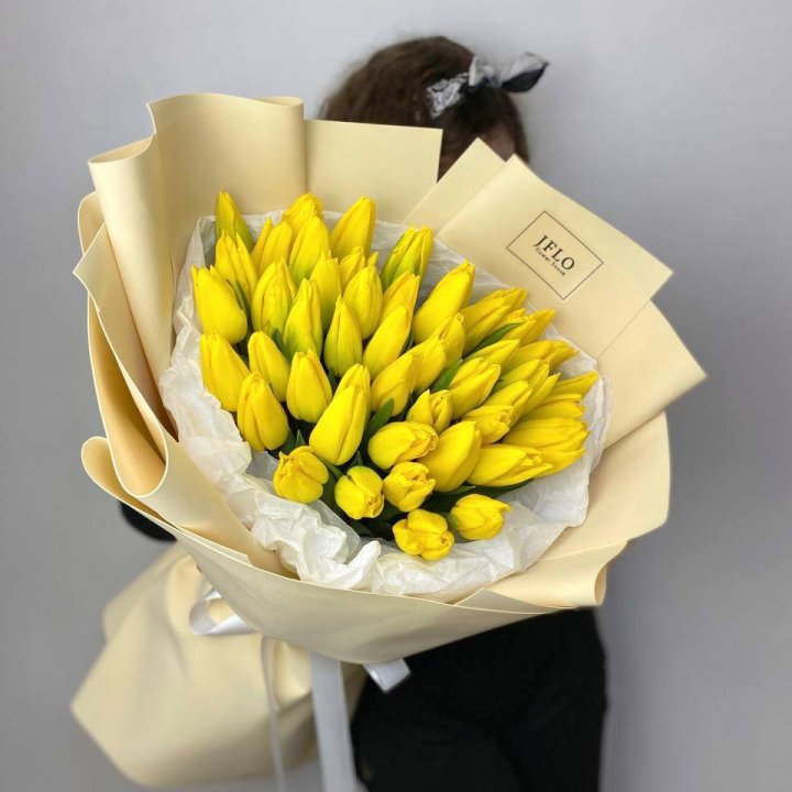 51 жёлтый тюльпан в Рыбинске