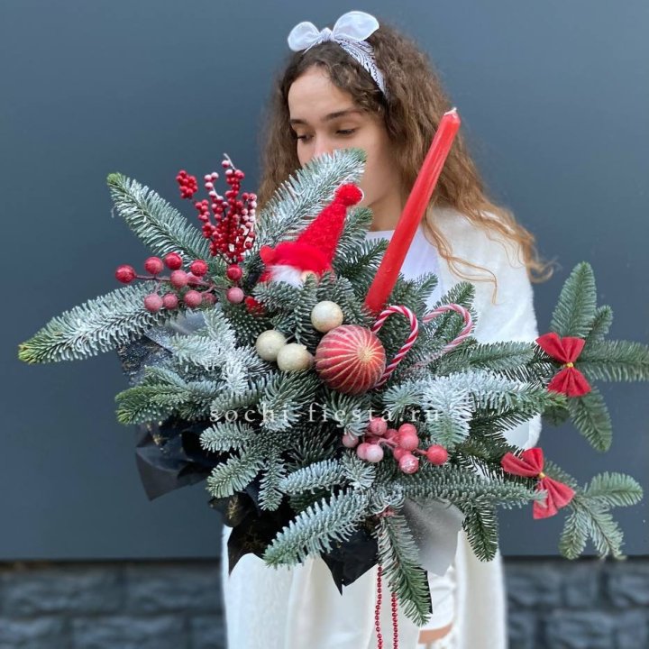 Композиция в бокале красная в Рыбинске