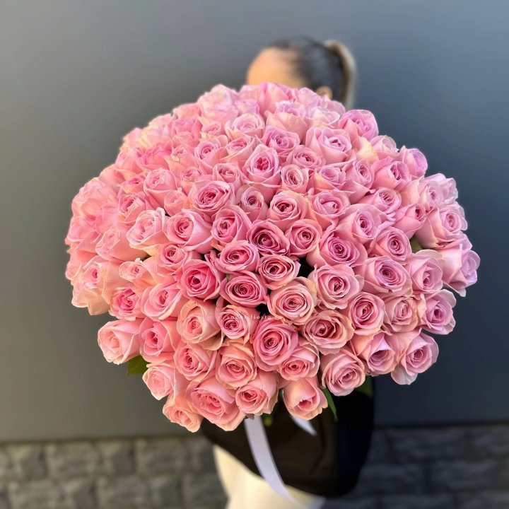Охапка из 101 розовой розы в Рыбинске