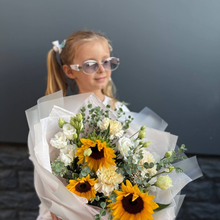  Букет  из стойких цветов с подсолнухами в Рыбинске