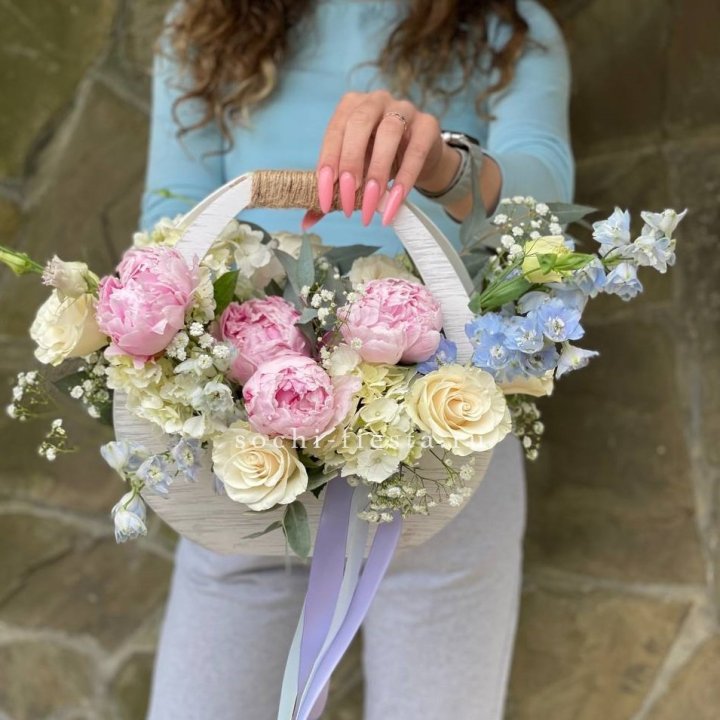 Ящик с пионами в Рыбинске