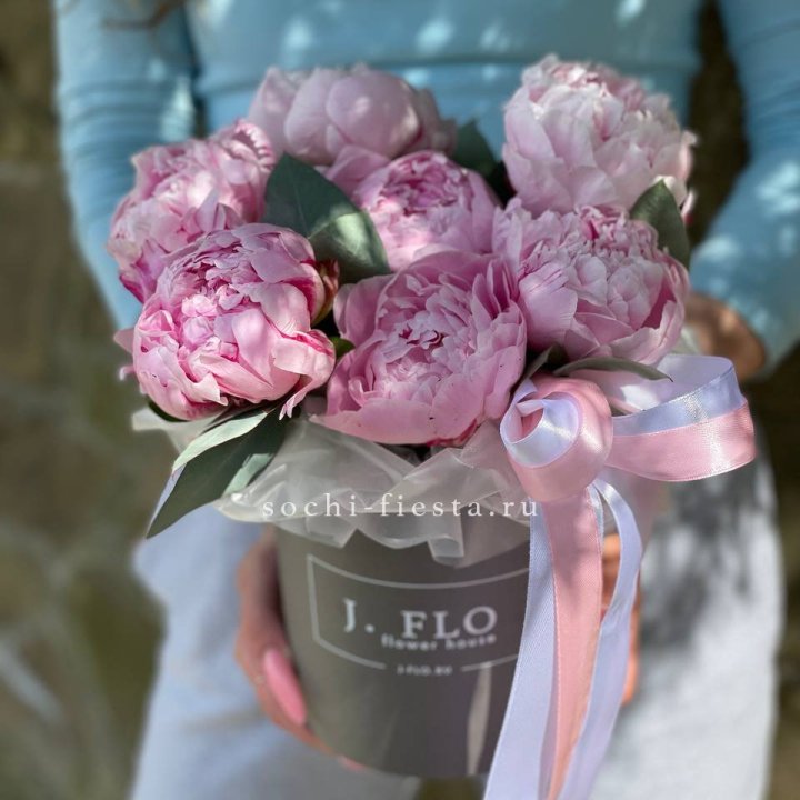 Цилиндр пионов с эвкалиптом в Рыбинске